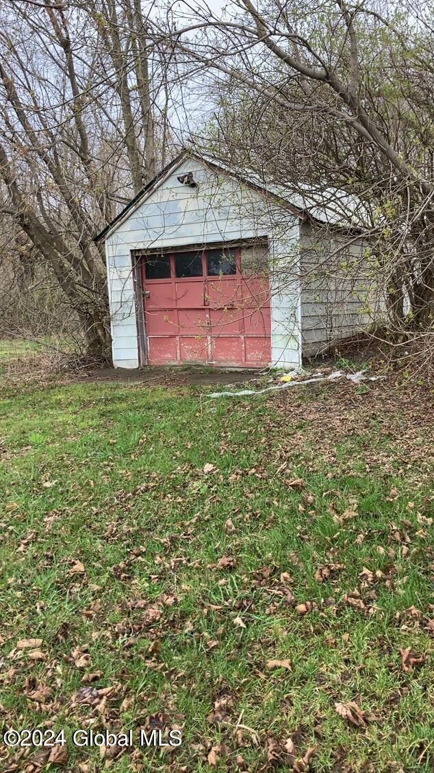 Photo 11 of 22 of 513 County Route 77 house