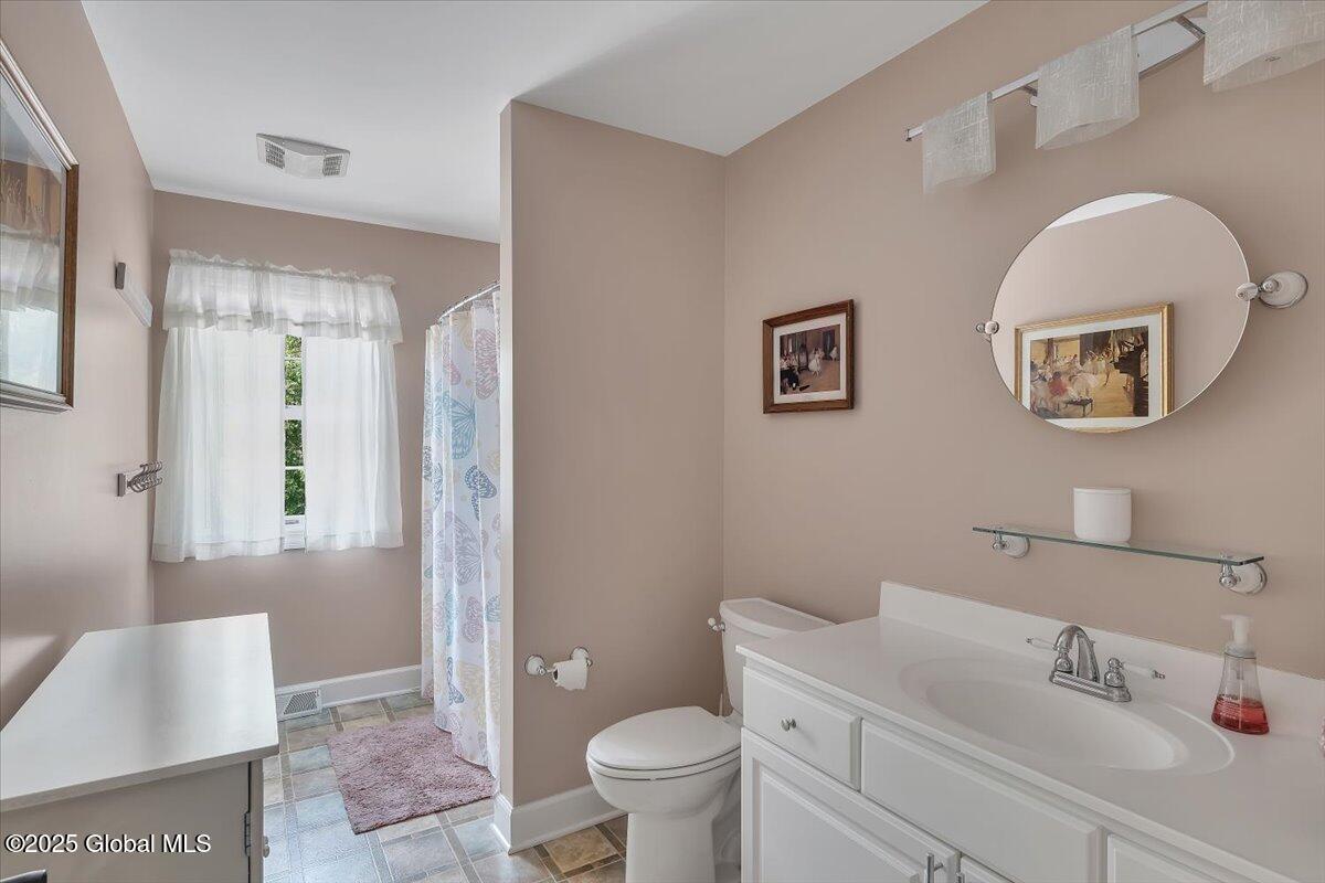 1901 Heritage Road, Niskayuna, New York image 32