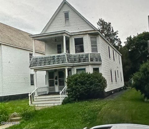 Photo for 1396 Parkwood Boulevard