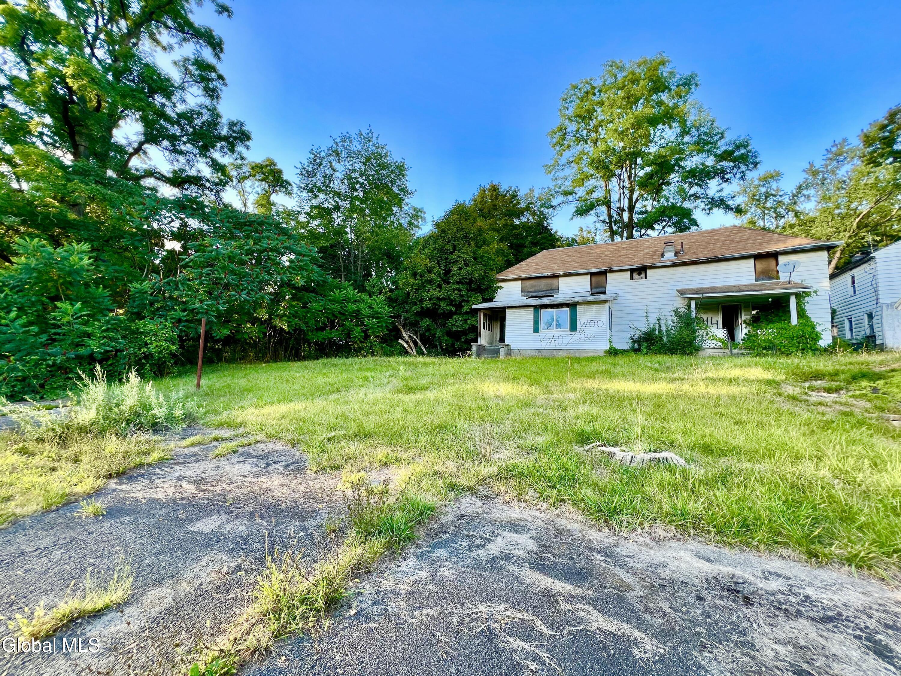 Glenville, New York 12302, United States, 2 Bedrooms Bedrooms, ,2 BathroomsBathrooms,Residential,Active,214535