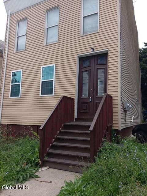 Photo of 1150 Broadway #2, Menands, NY 12204 (MLS # 202521545) Photo of 1150 Broadway #2, Menands, NY 12204 (MLS # 202521545)