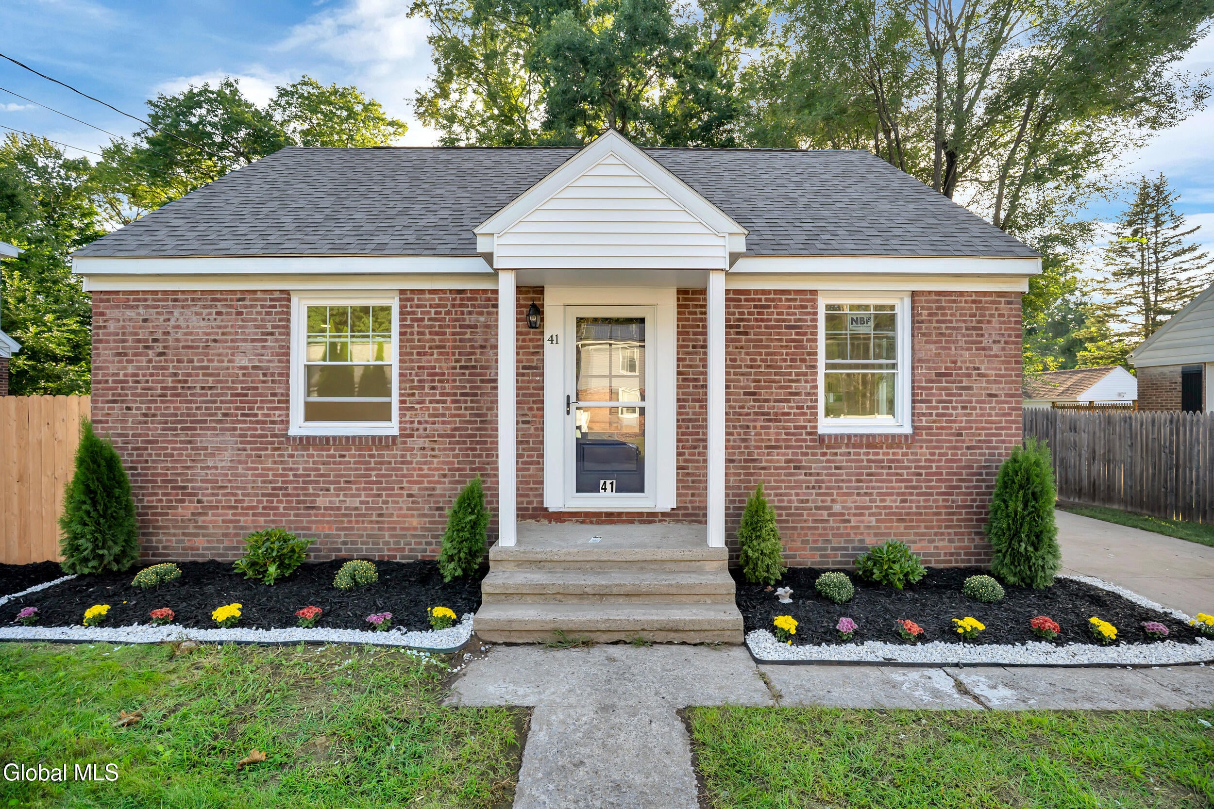 41 Brent Street