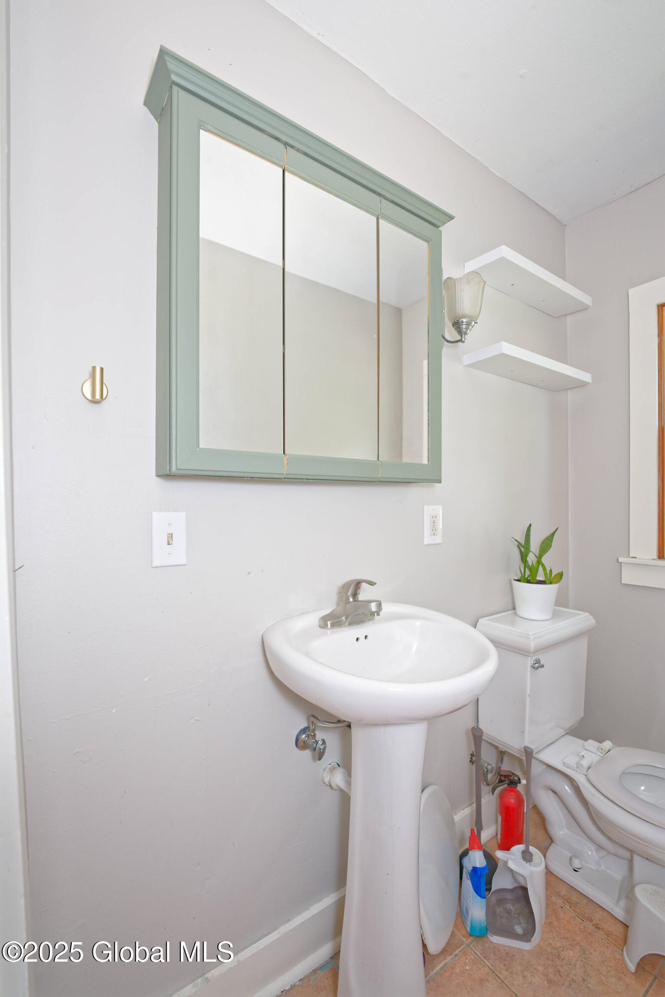 383 Leedale Street, Albany, New York image 28