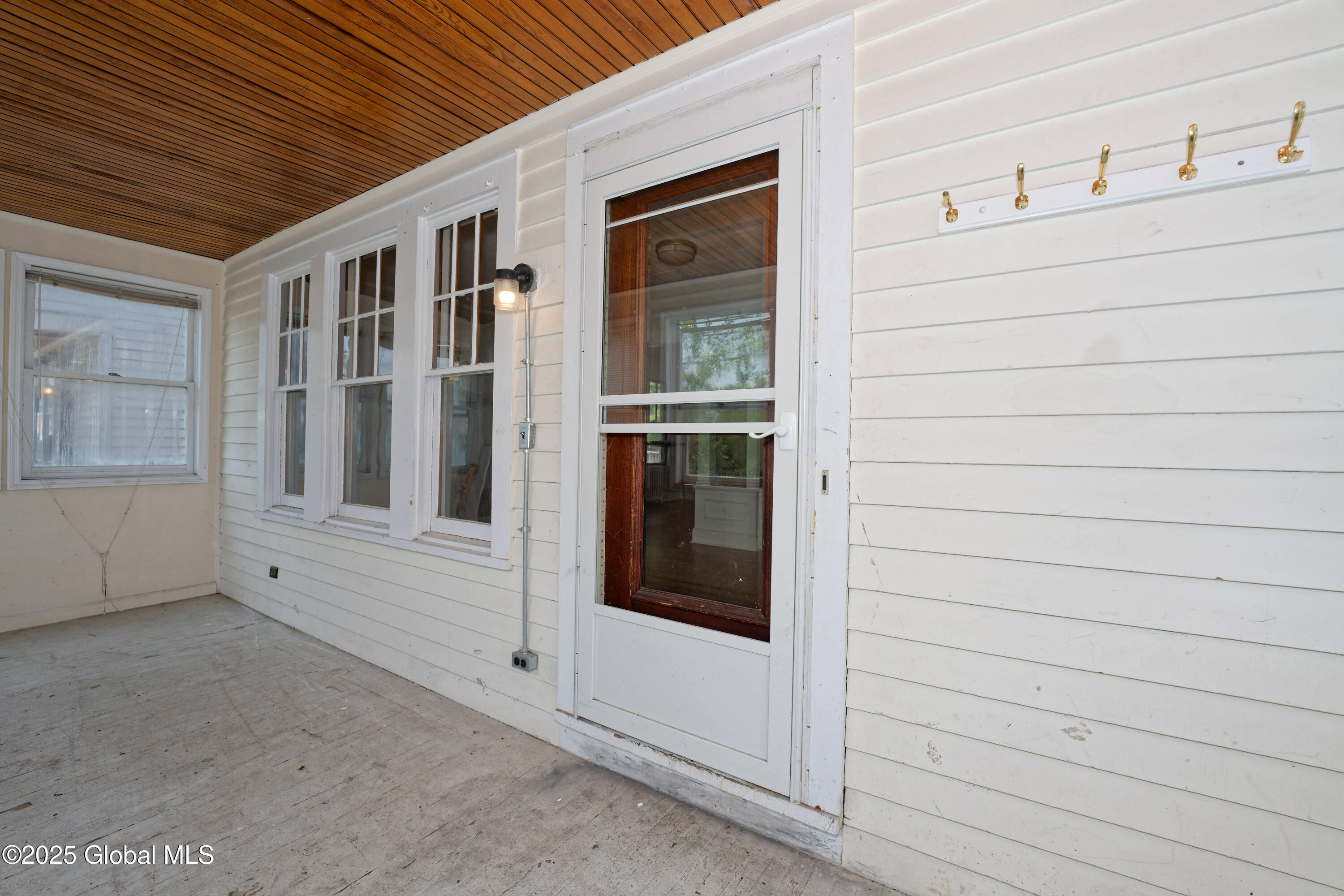 383 Leedale Street, Albany, New York image 10