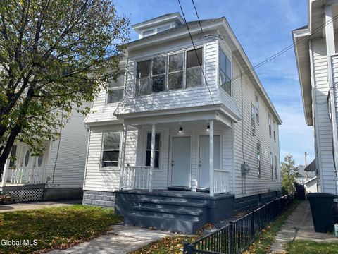 Photo of 1755 Avenue B, Schenectady, NY 12308 (MLS # 202615626)