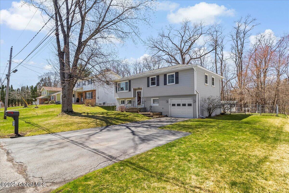 67 Fairlawn Drive, Latham, New York image 25