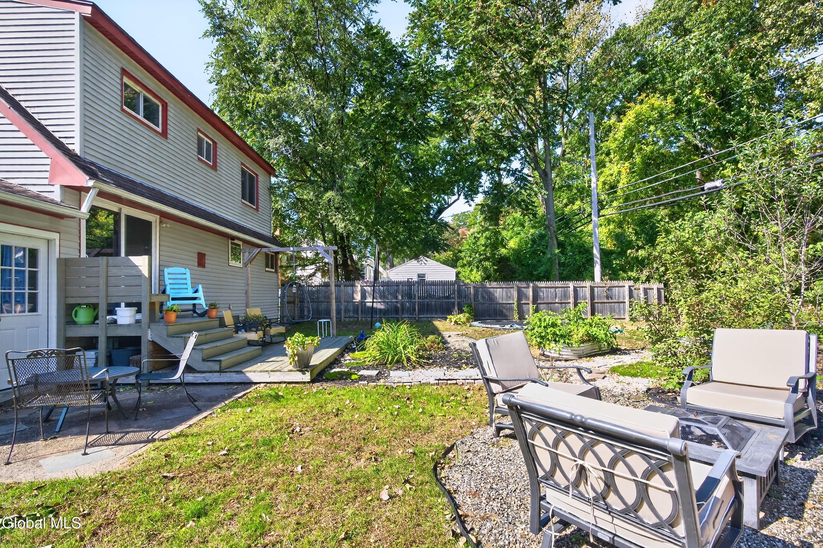15 Bridle Path