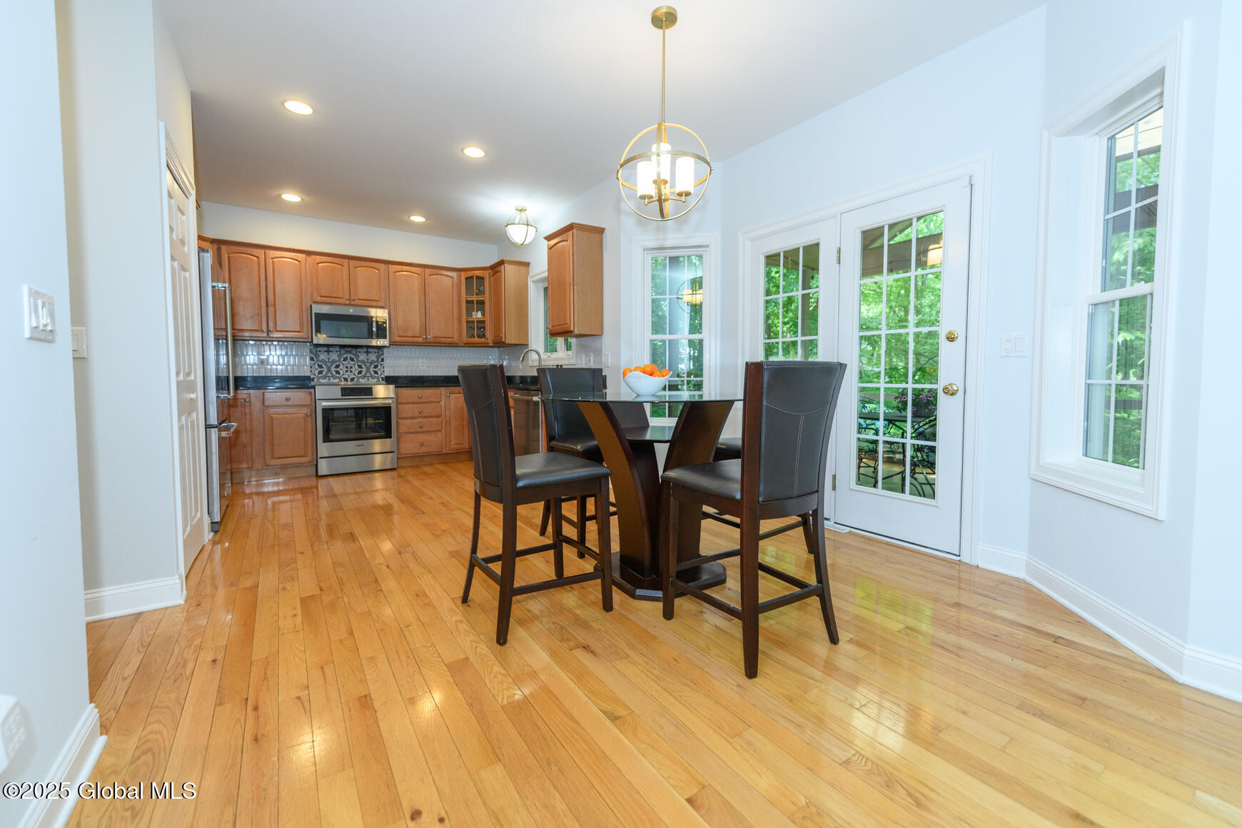 11 Newport Drive, Clifton Park, New York image 18