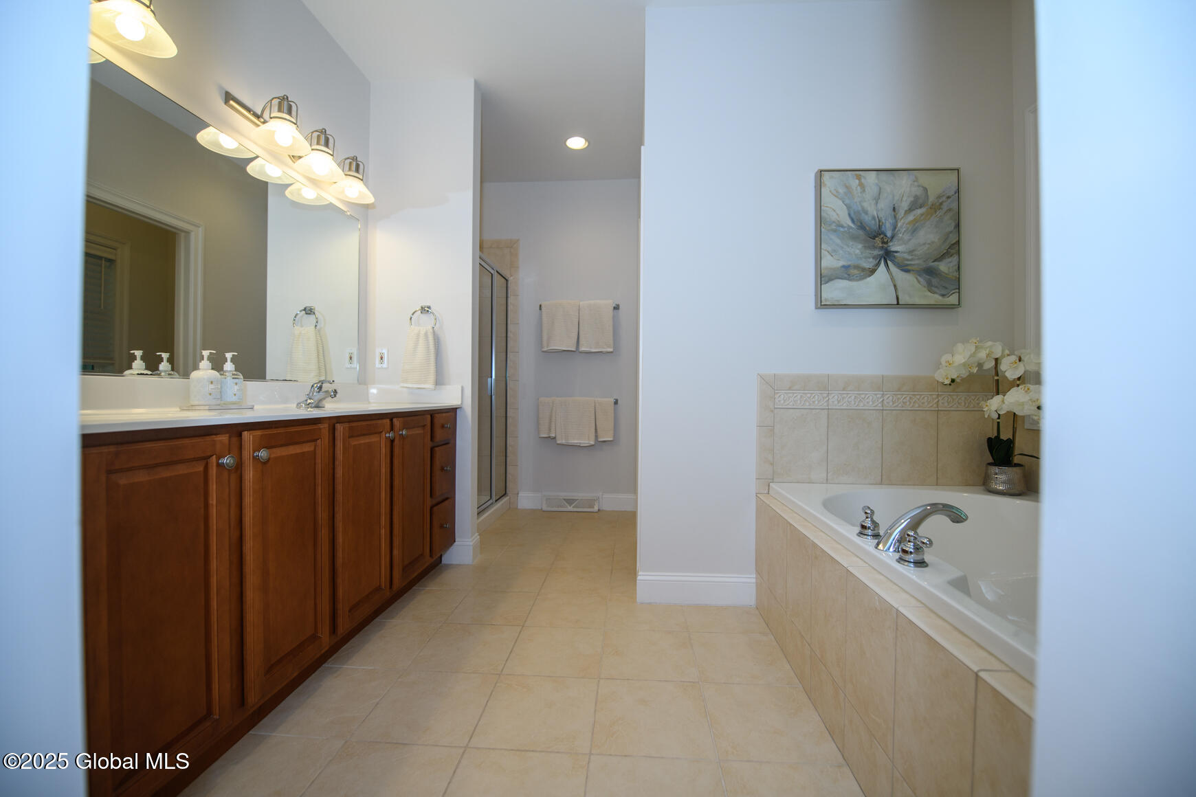 11 Newport Drive, Clifton Park, New York image 24