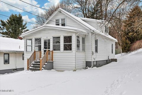 Photo of 10 Leonard Avenue, Troy, NY 12180 (MLS # 202611517)