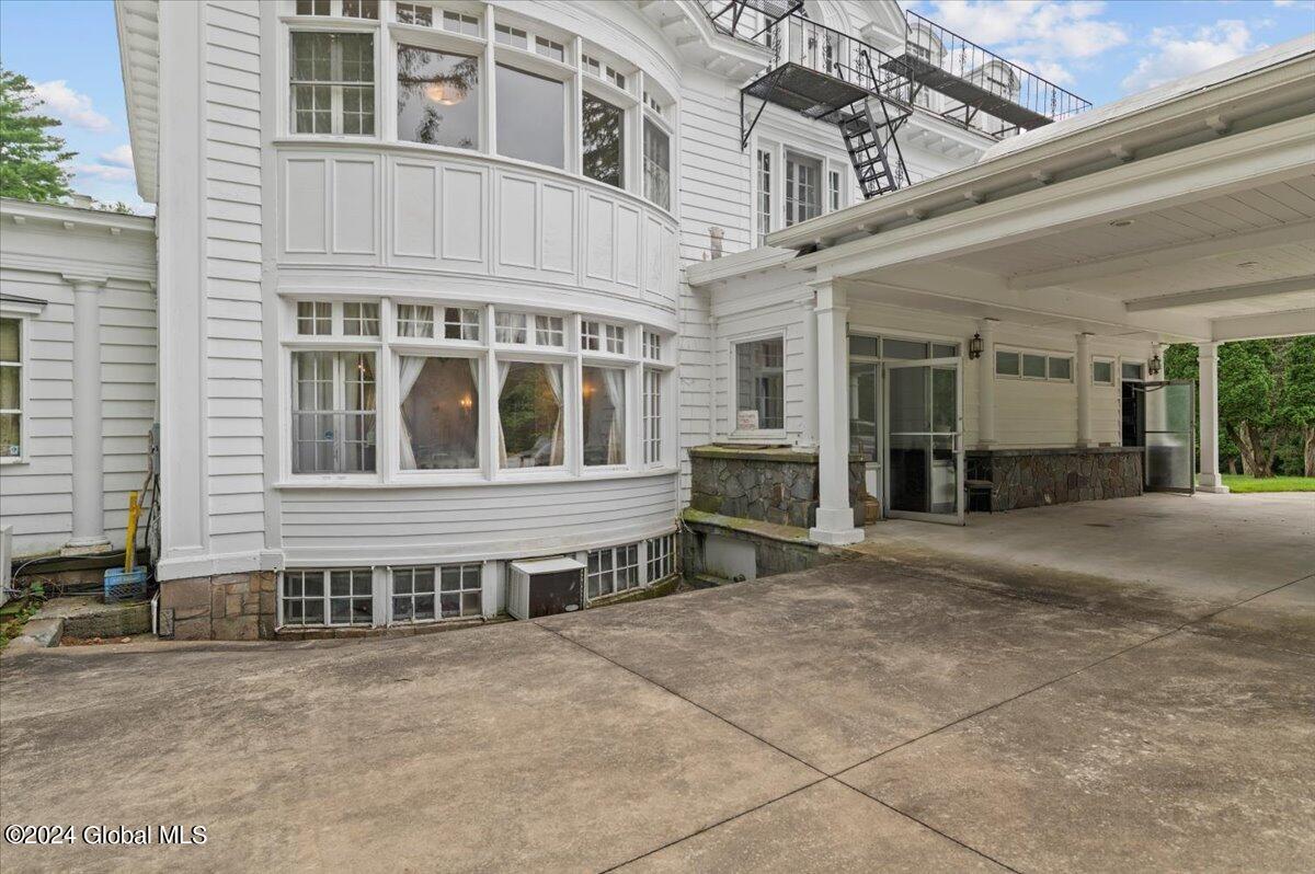 2255 Ballston Avenue