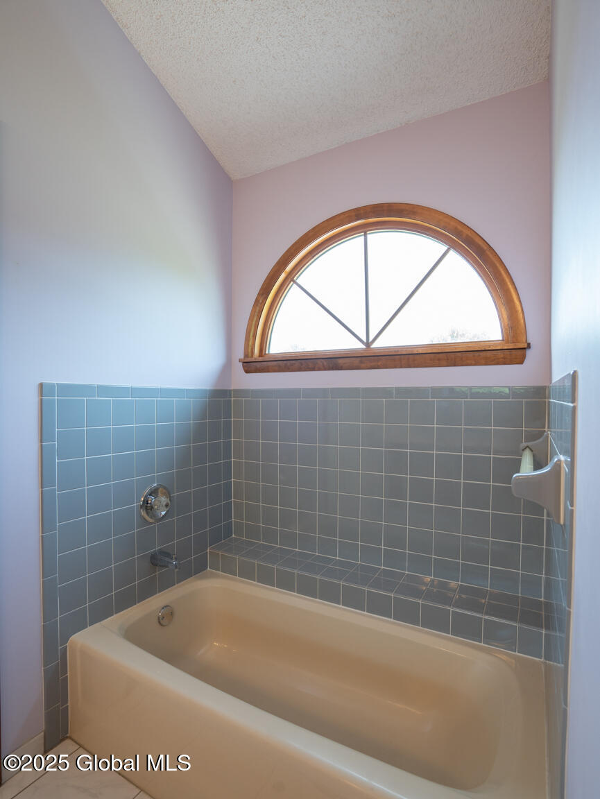 23 Rockefeller Blvd Blvd, Rensselaer, New York image 26