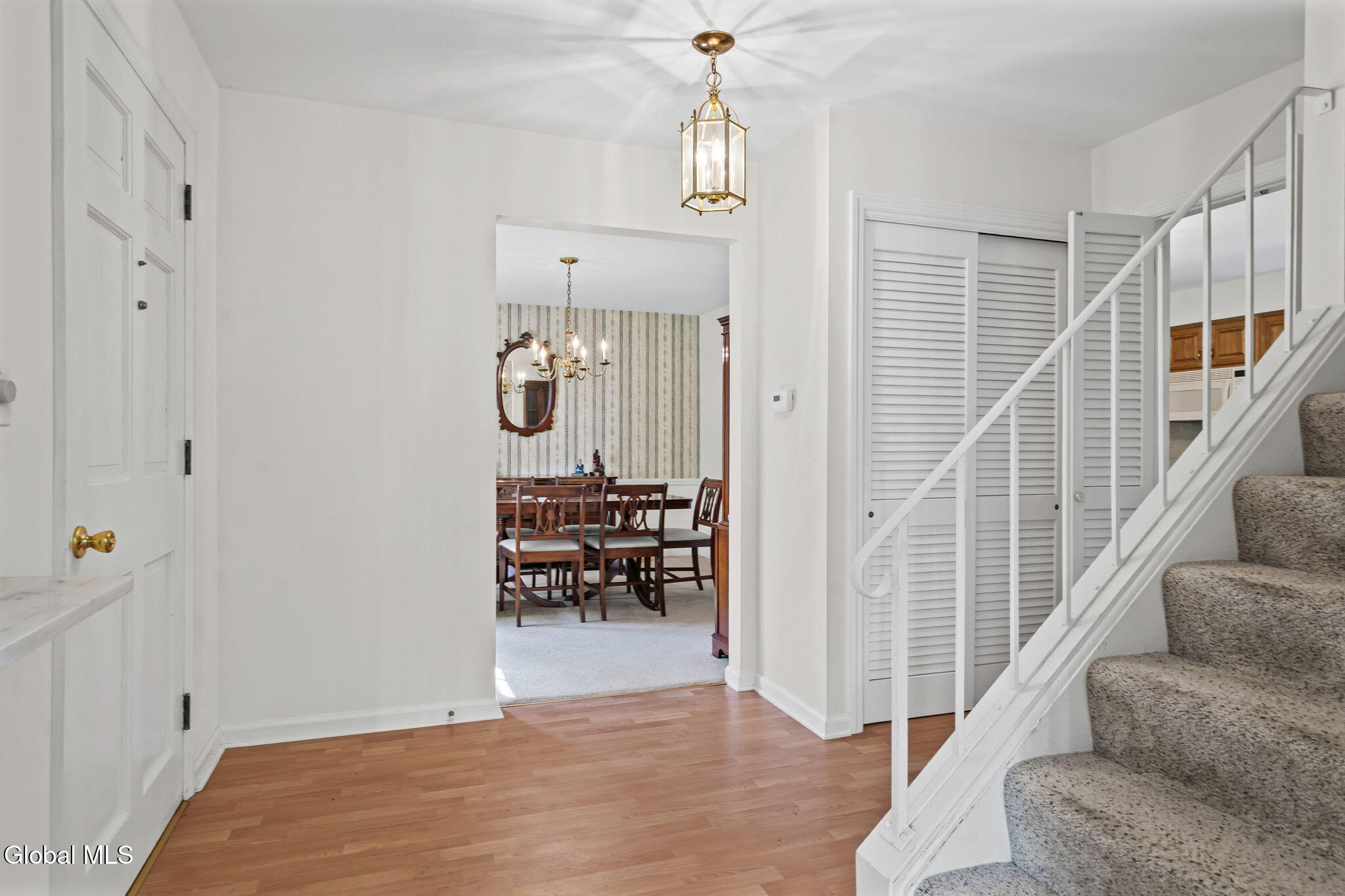 21 Laury Lane