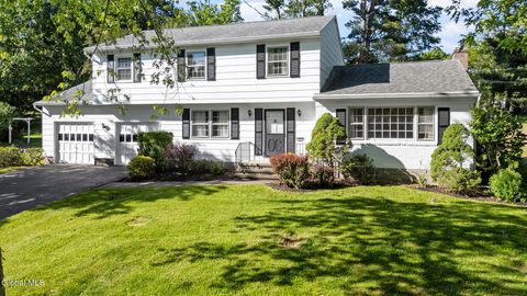 Homes For Sale - 21 Laury Lane<br/> Schenectady, NY 12302