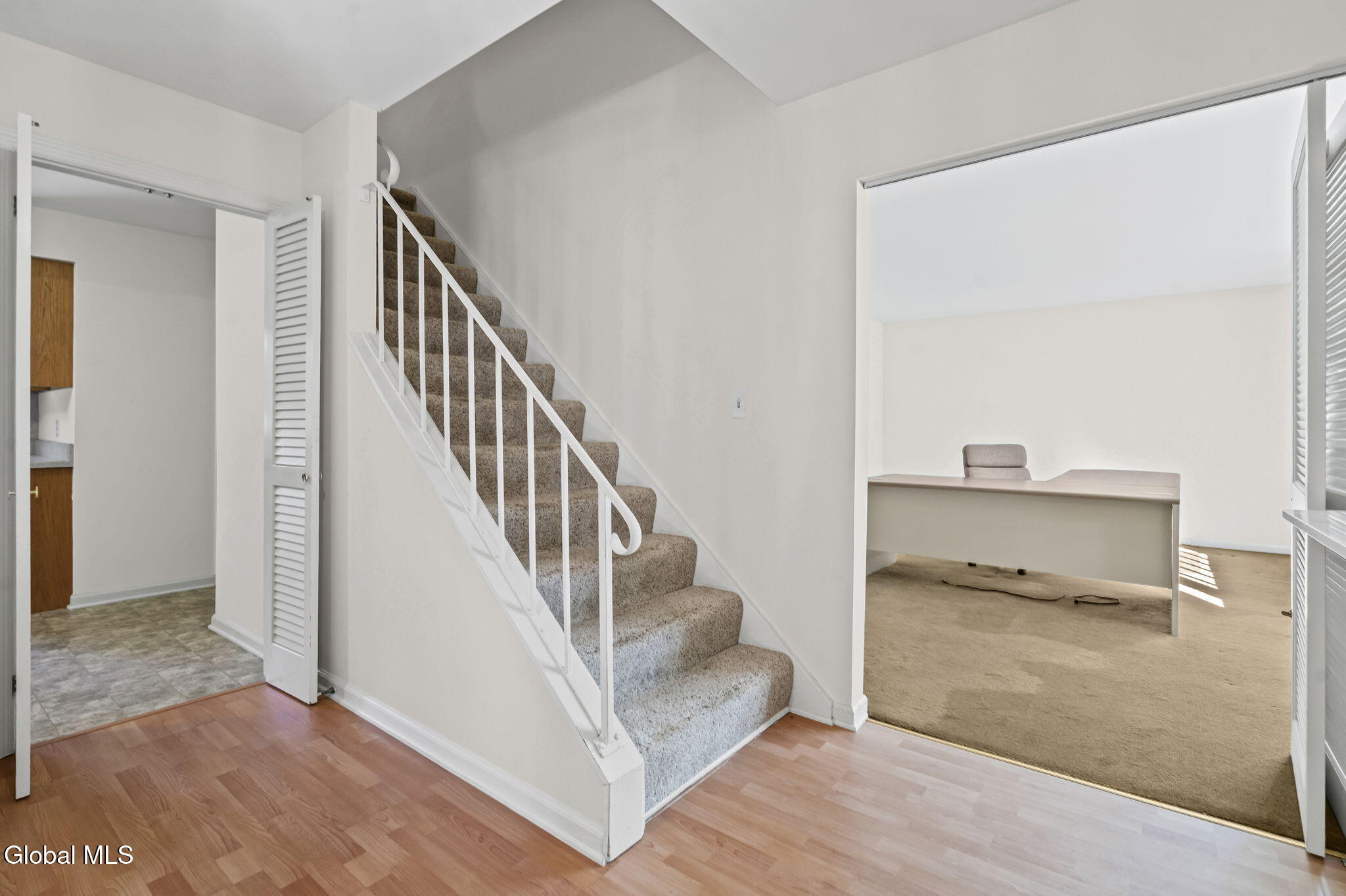 21 Laury Lane