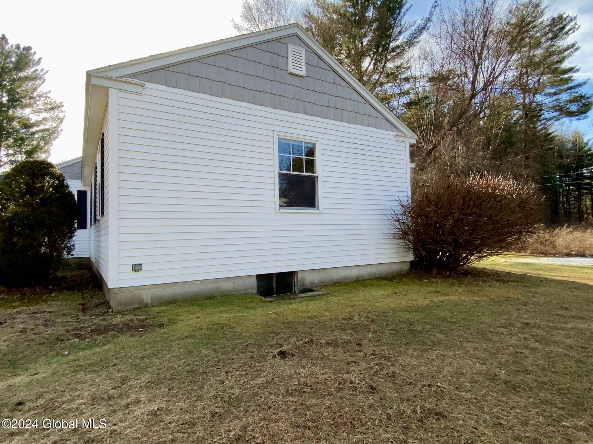 7 Hughes Court, Queensbury, New York image 25