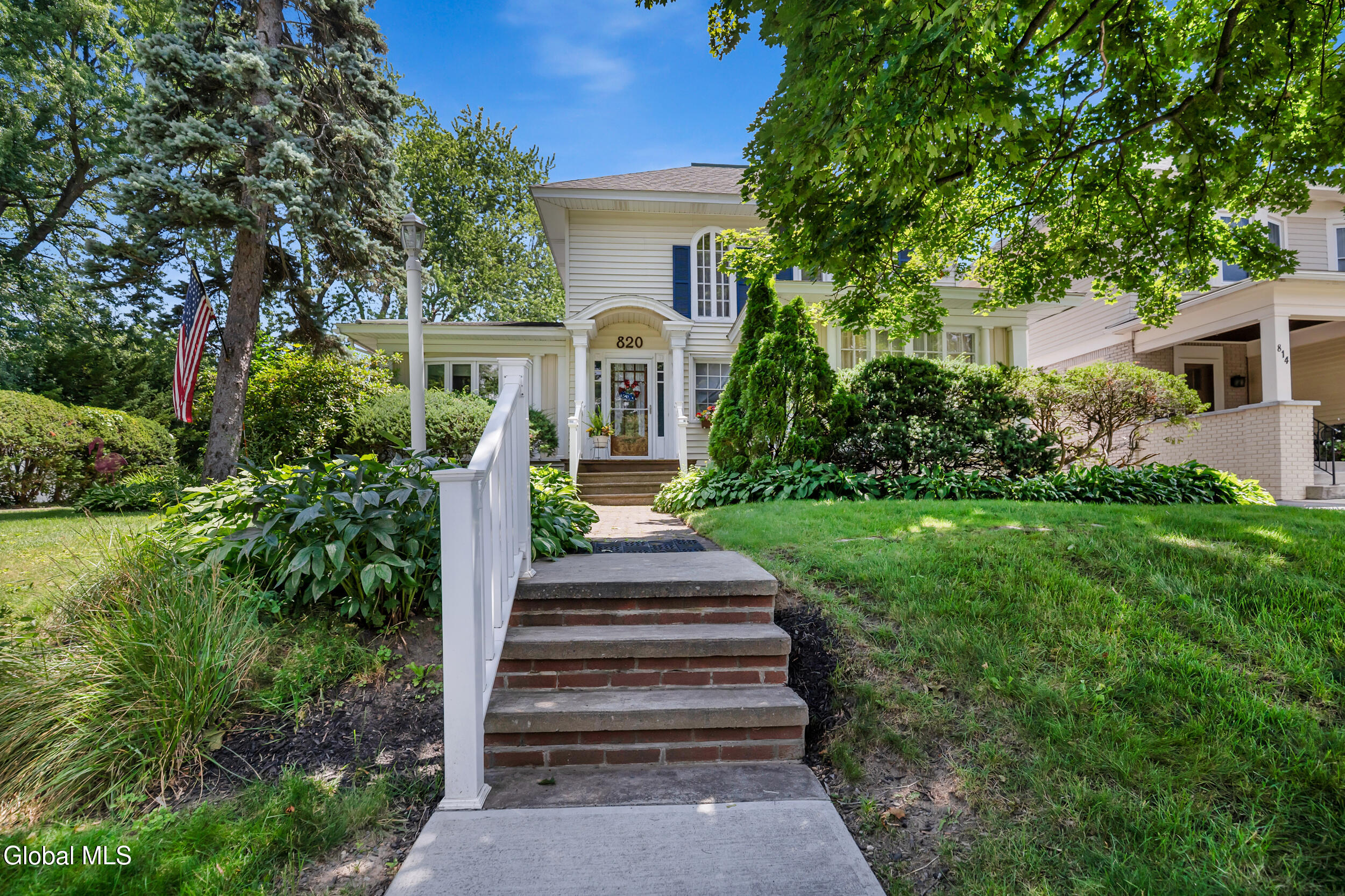 820 Central Parkway