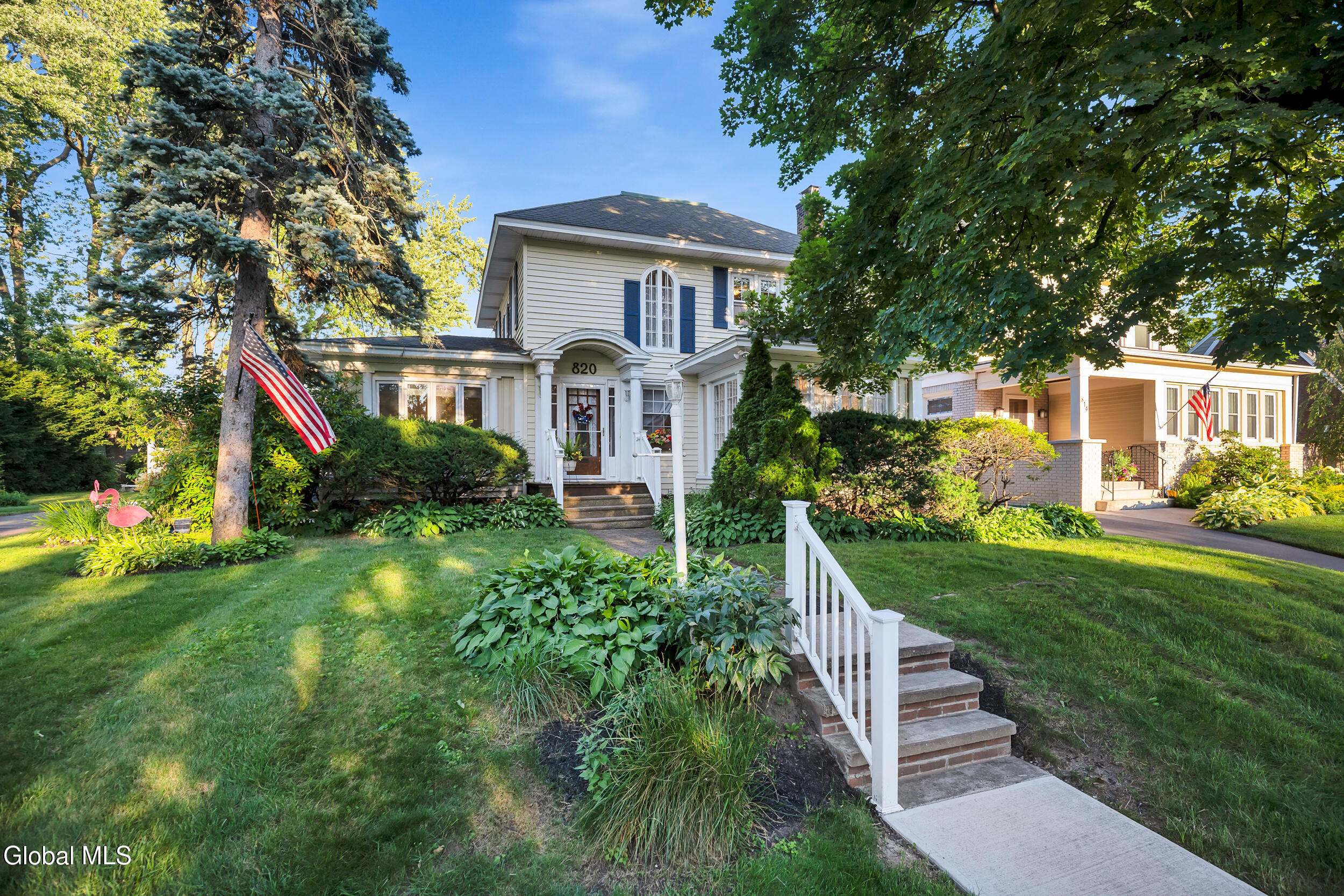 820 Central Parkway