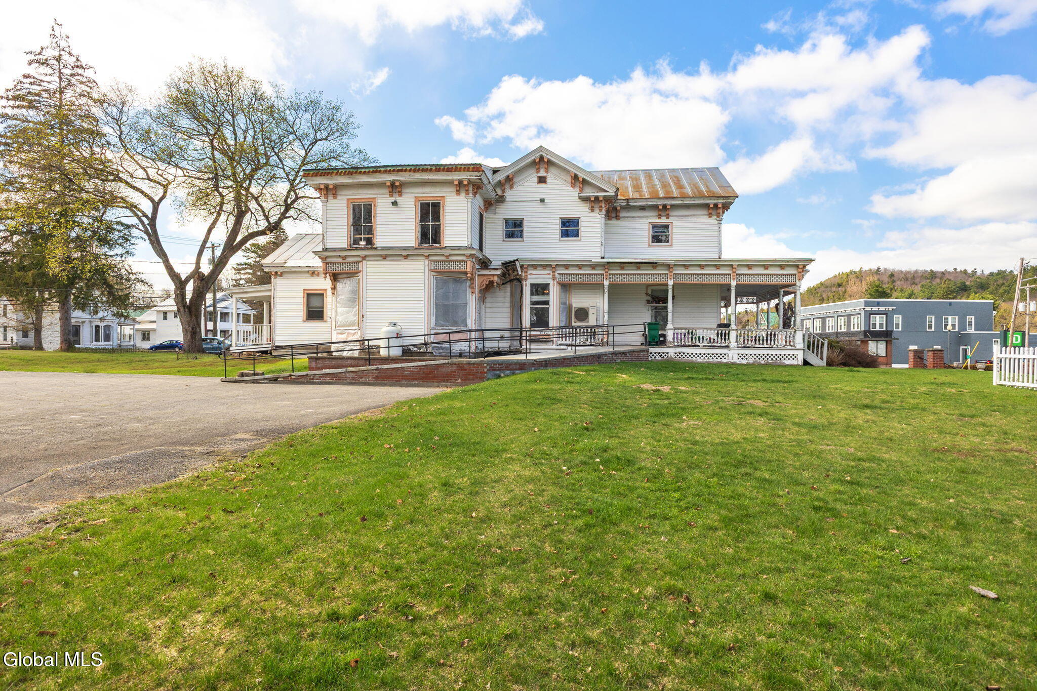 3847 Main Street