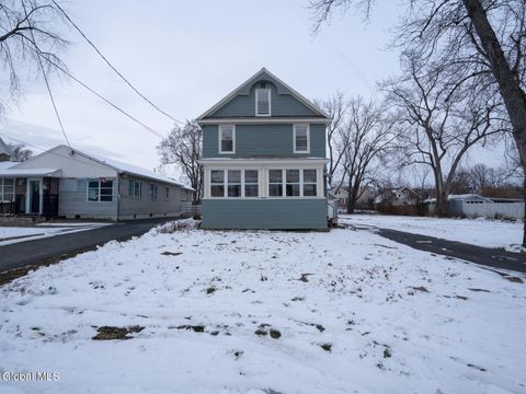 Photo of 21 Bruen Court, Rensselaer, NY 12144 (MLS # 202530847)