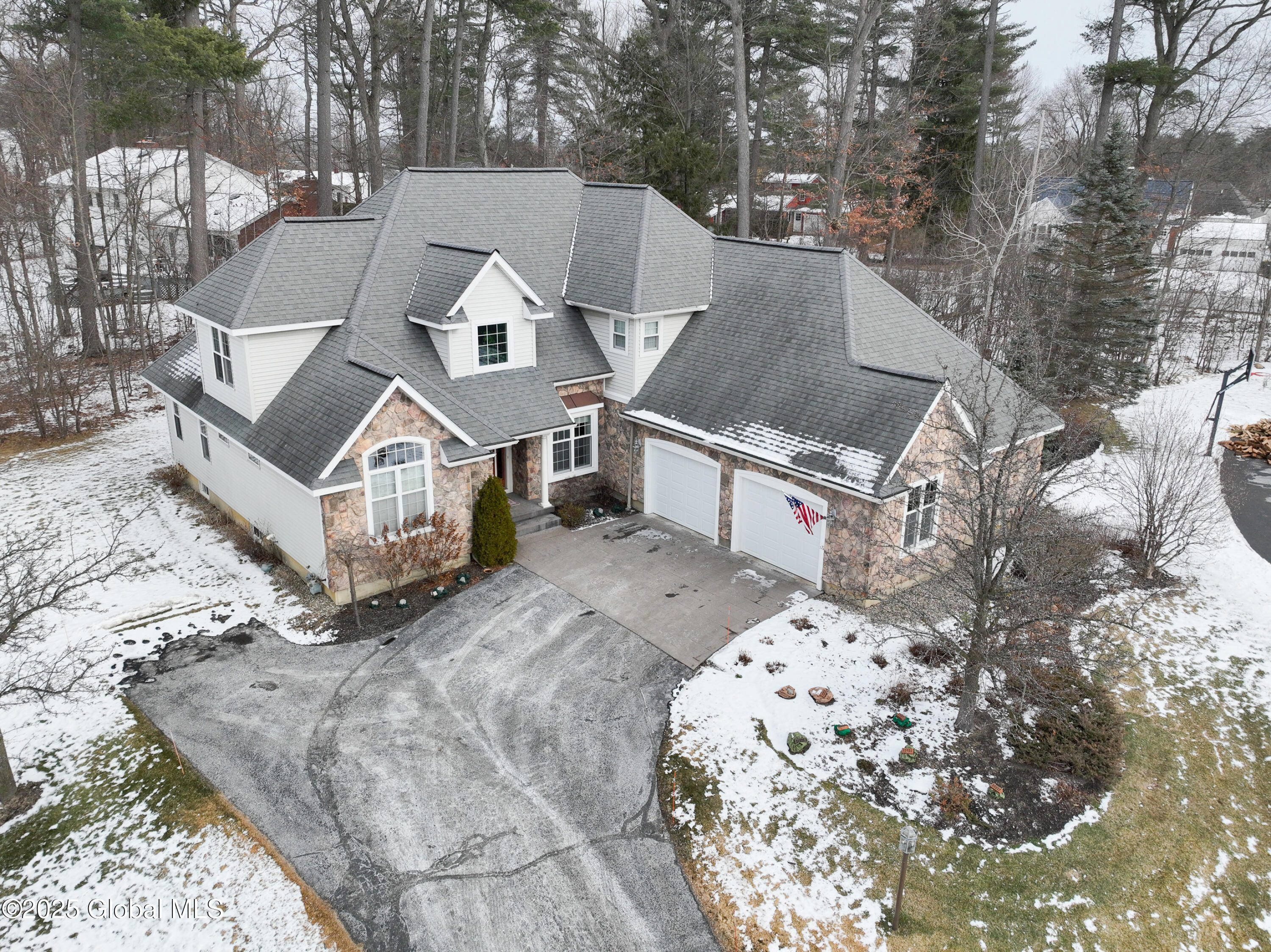 132 Comanche Trail, Niskayuna, New York image 3