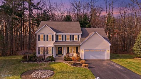 Homes For Sale - 8 Cathywood Court<br/> Clifton Park, NY 12065