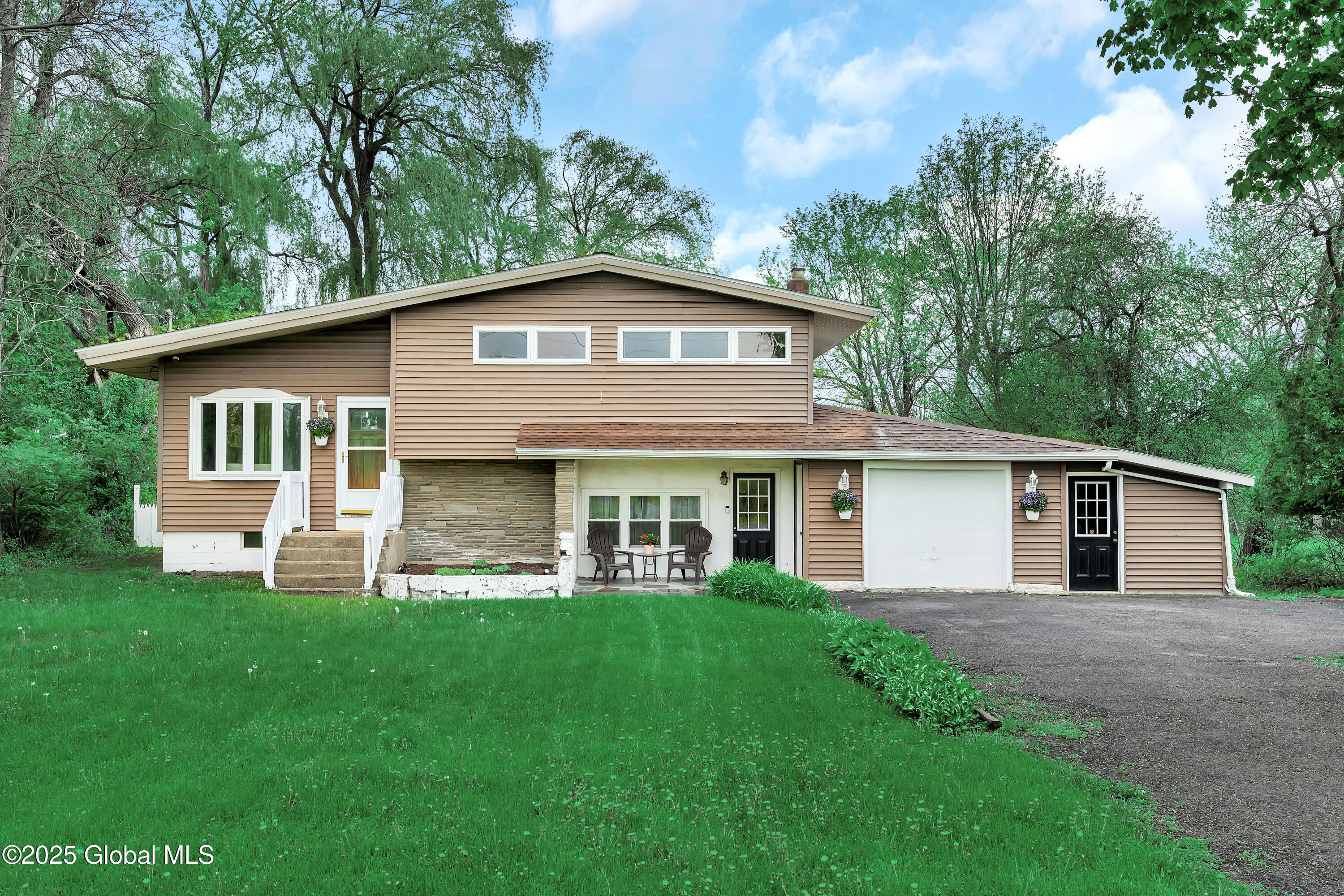 334 Ridge Road, Glenville, New York image 1