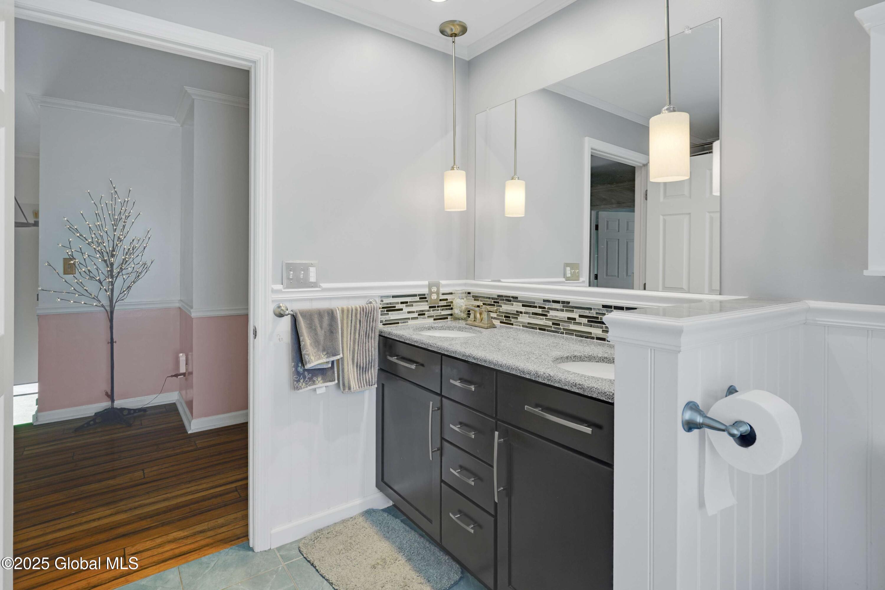 270 Boght Road, Watervliet, New York image 35