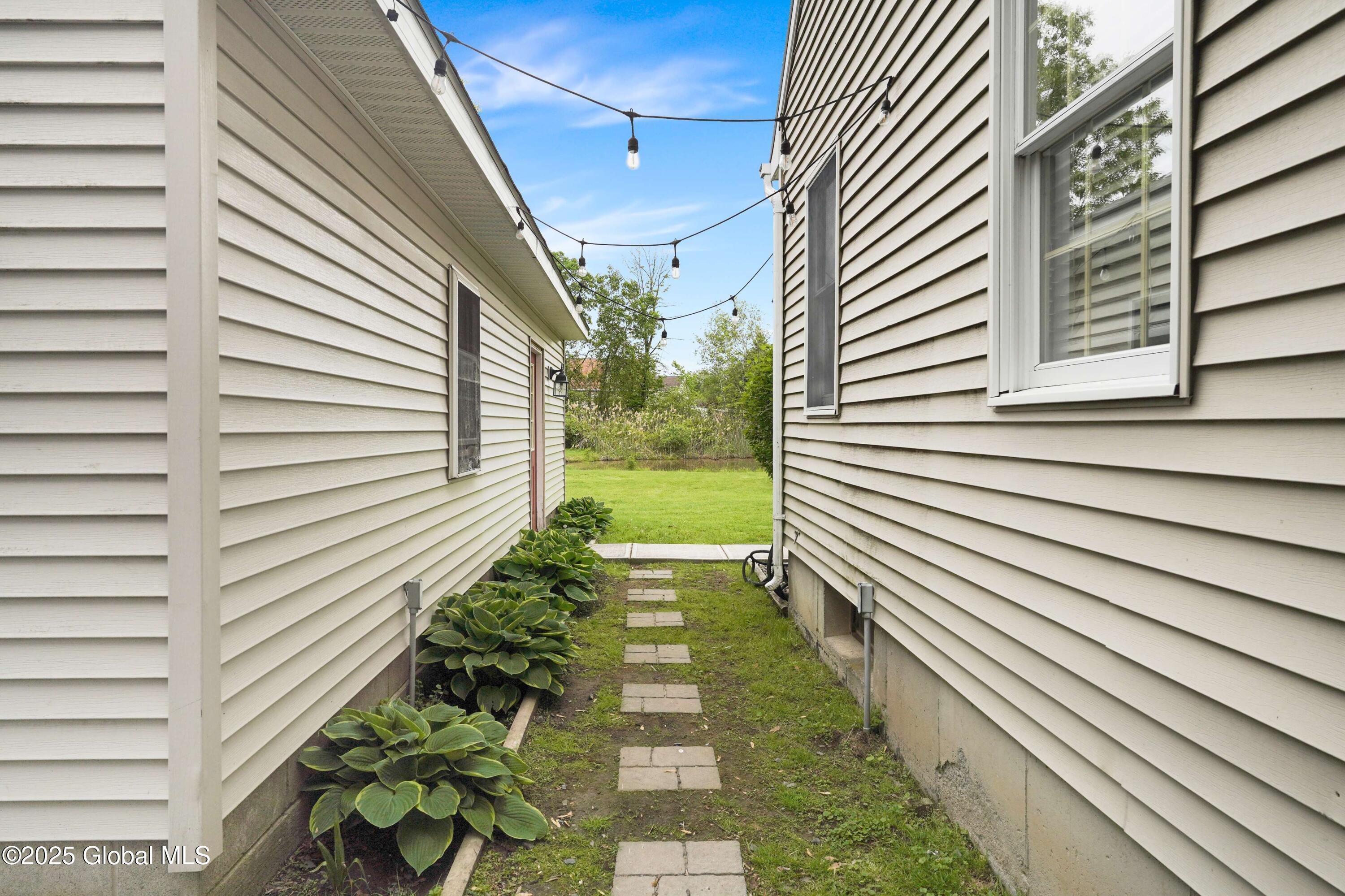270 Boght Road, Watervliet, New York image 5