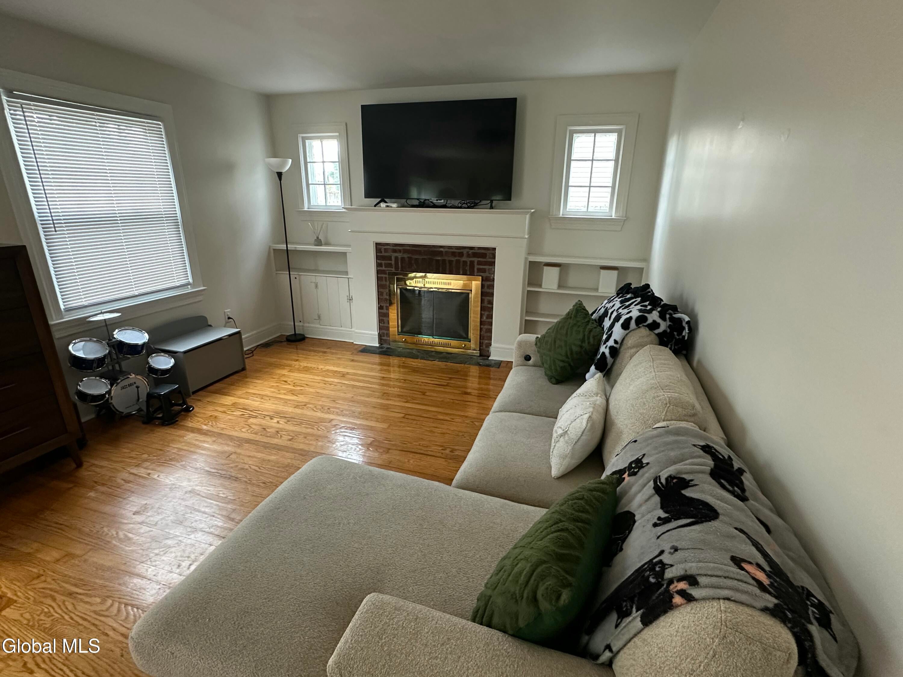 6 Pfeil Avenue