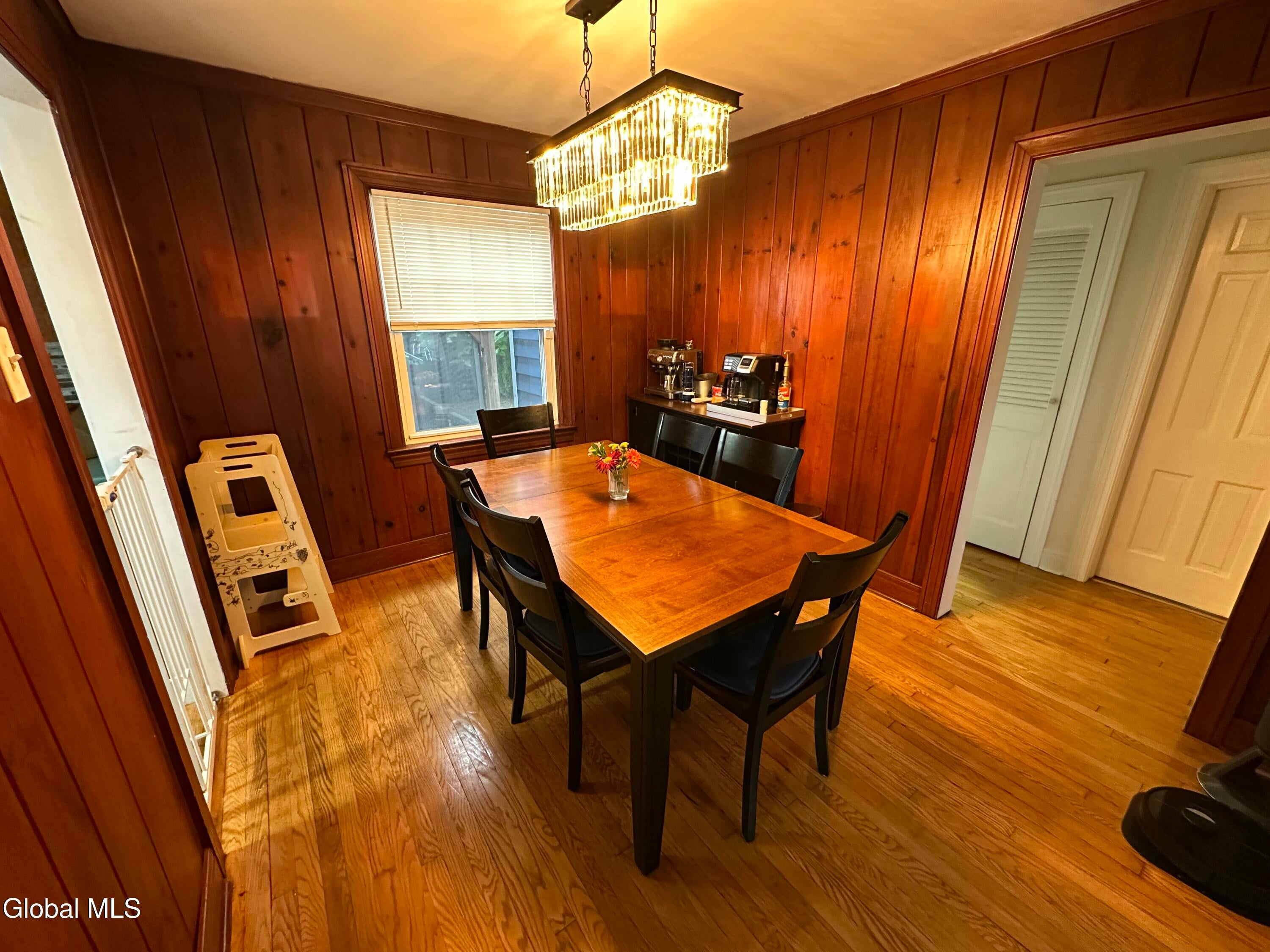 6 Pfeil Avenue