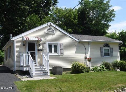 Photo of 201 Park Avenue Ave, Rensselaer, NY 12144 (MLS # 202527175) Photo of 201 Park Avenue Ave, Rensselaer, NY 12144 (MLS # 202527175)