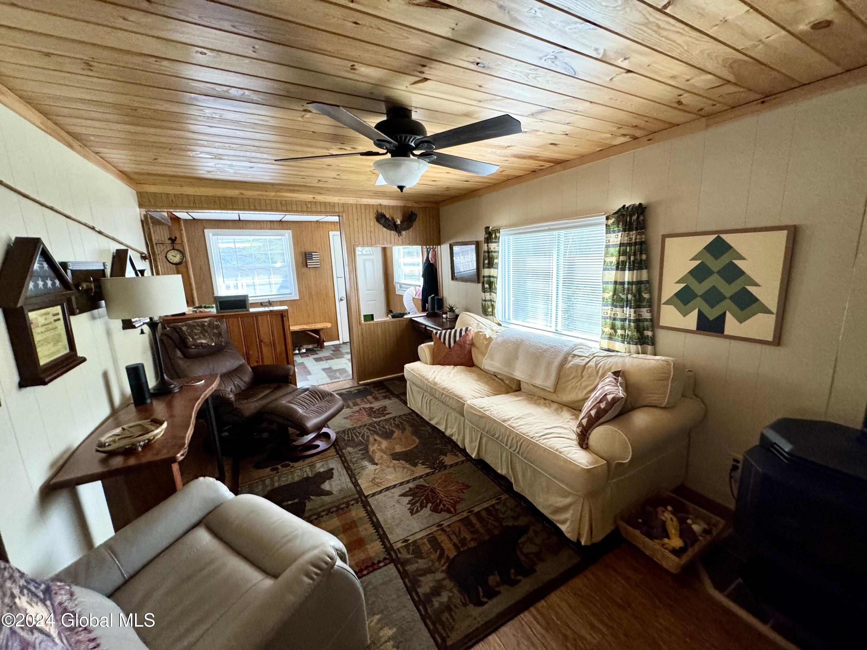 16 Pumphouse Road, Lake Luzerne, New York image 6