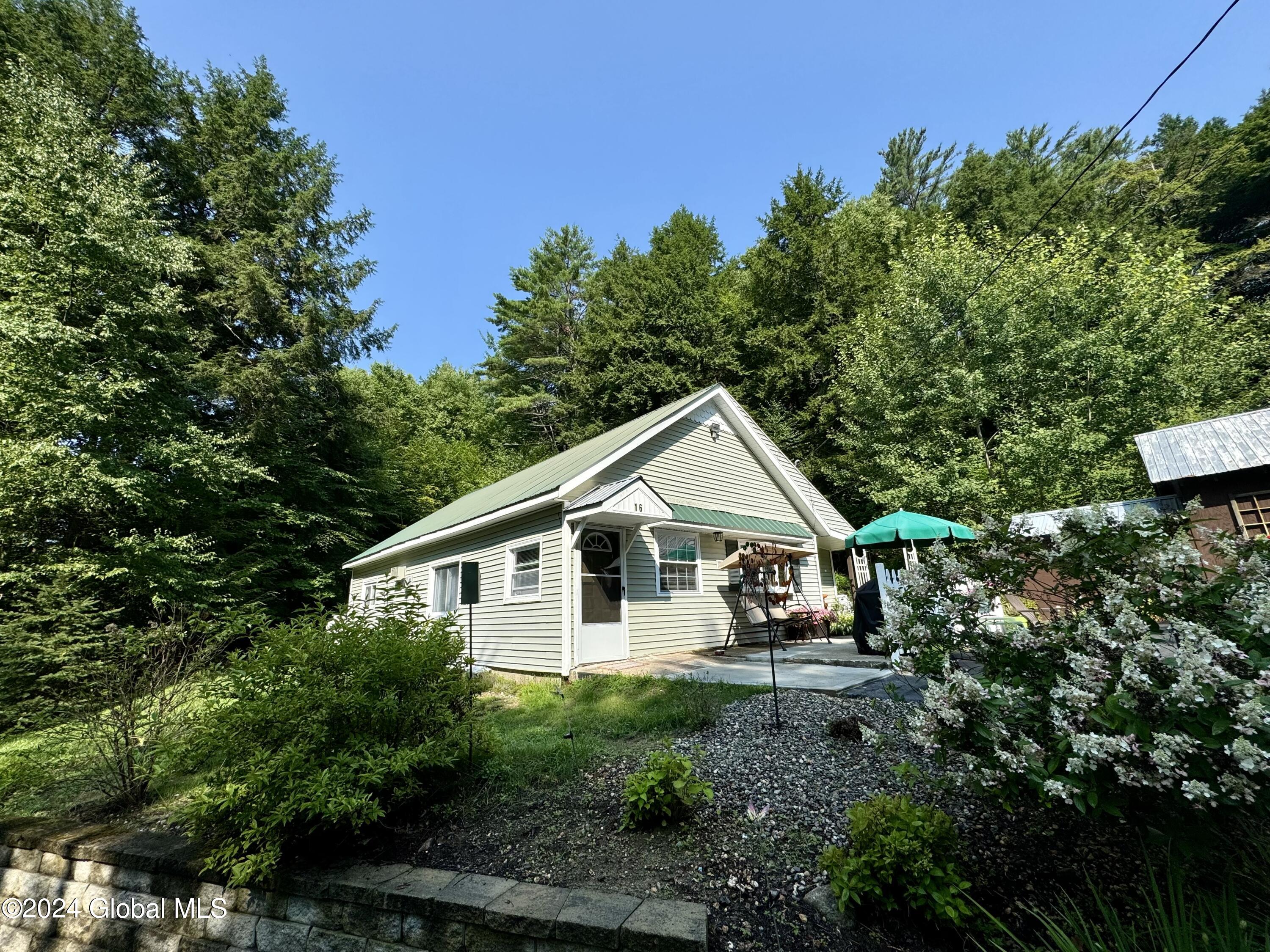 16 Pumphouse Road, Lake Luzerne, New York image 2
