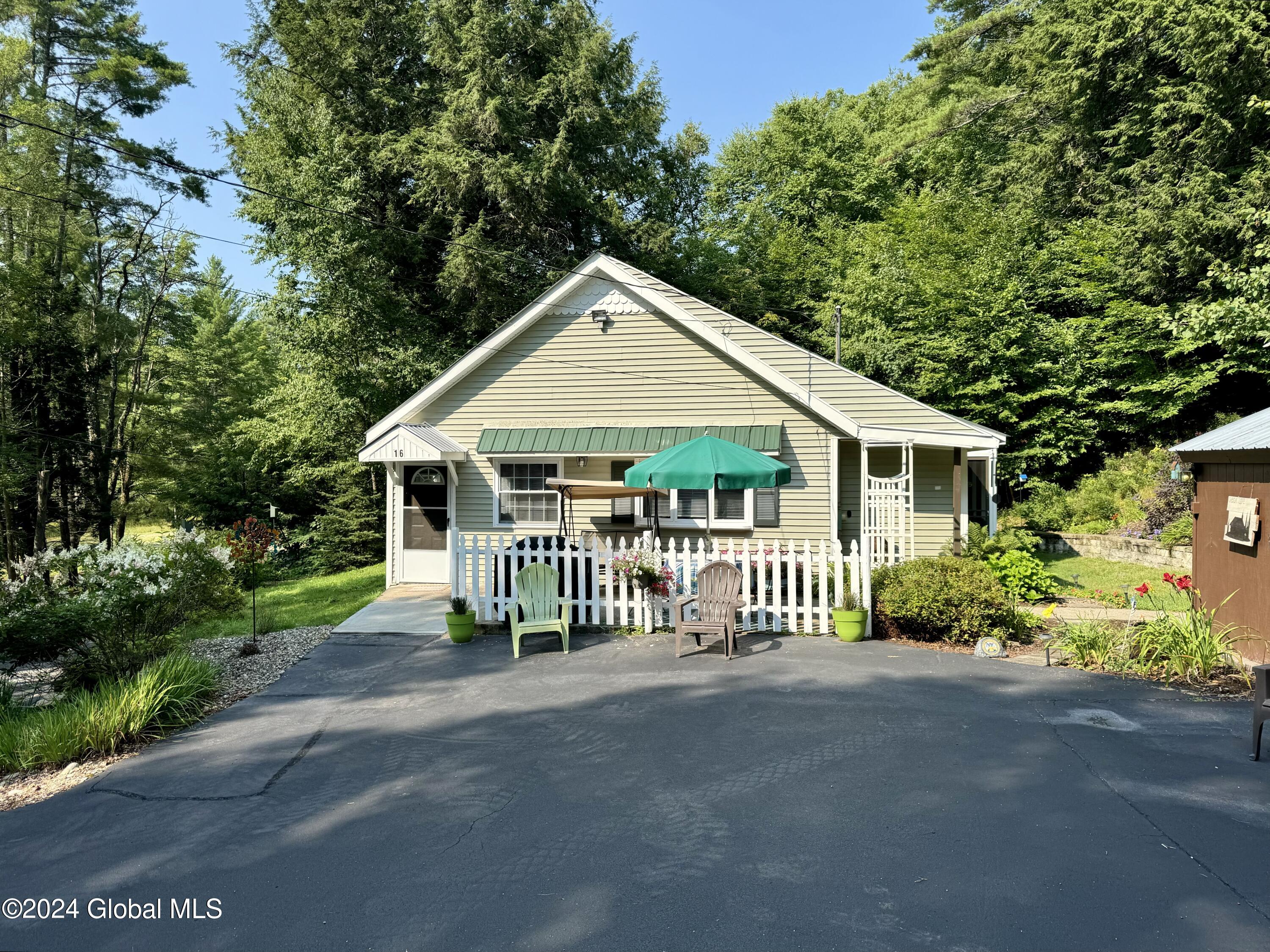 16 Pumphouse Road, Lake Luzerne, New York image 4