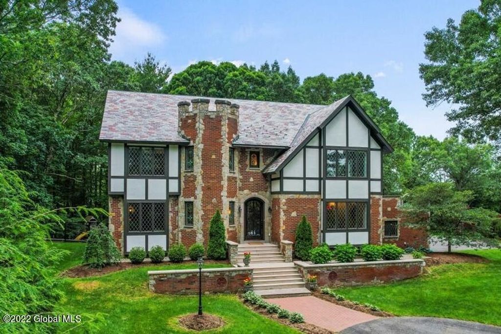 16 W Cobble Hill Road, Loudonville, NY 12211, MLS 202220967 Howard Hanna