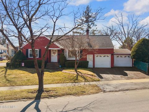 Photo of 1594 The Plaza Plz, Schenectady, NY 12309 (MLS # 202614550)