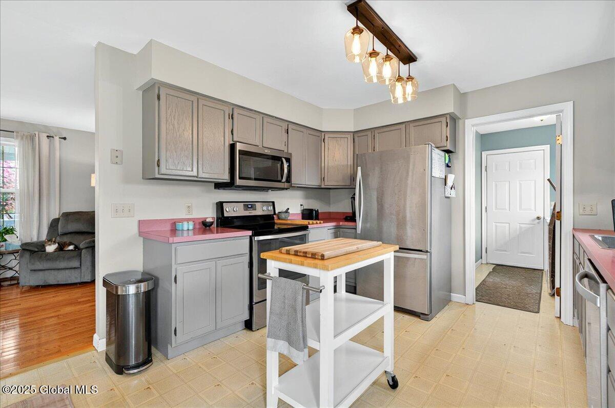 2 Jackson Avenue, Greenwich, New York image 8