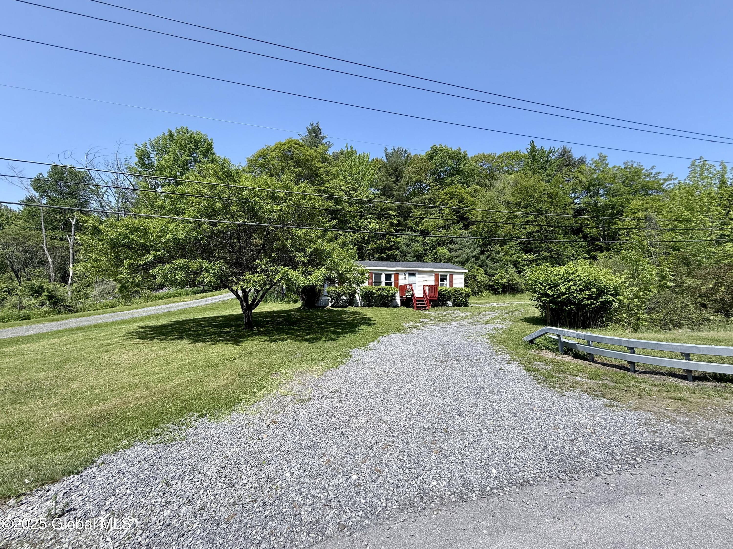 637 State Highway 309, Gloversville, New York image 3