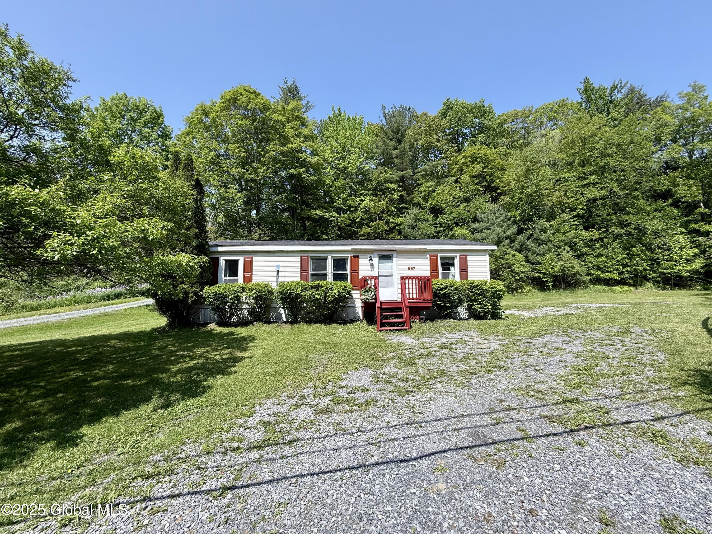 637 State Highway 309, Gloversville, New York image 2