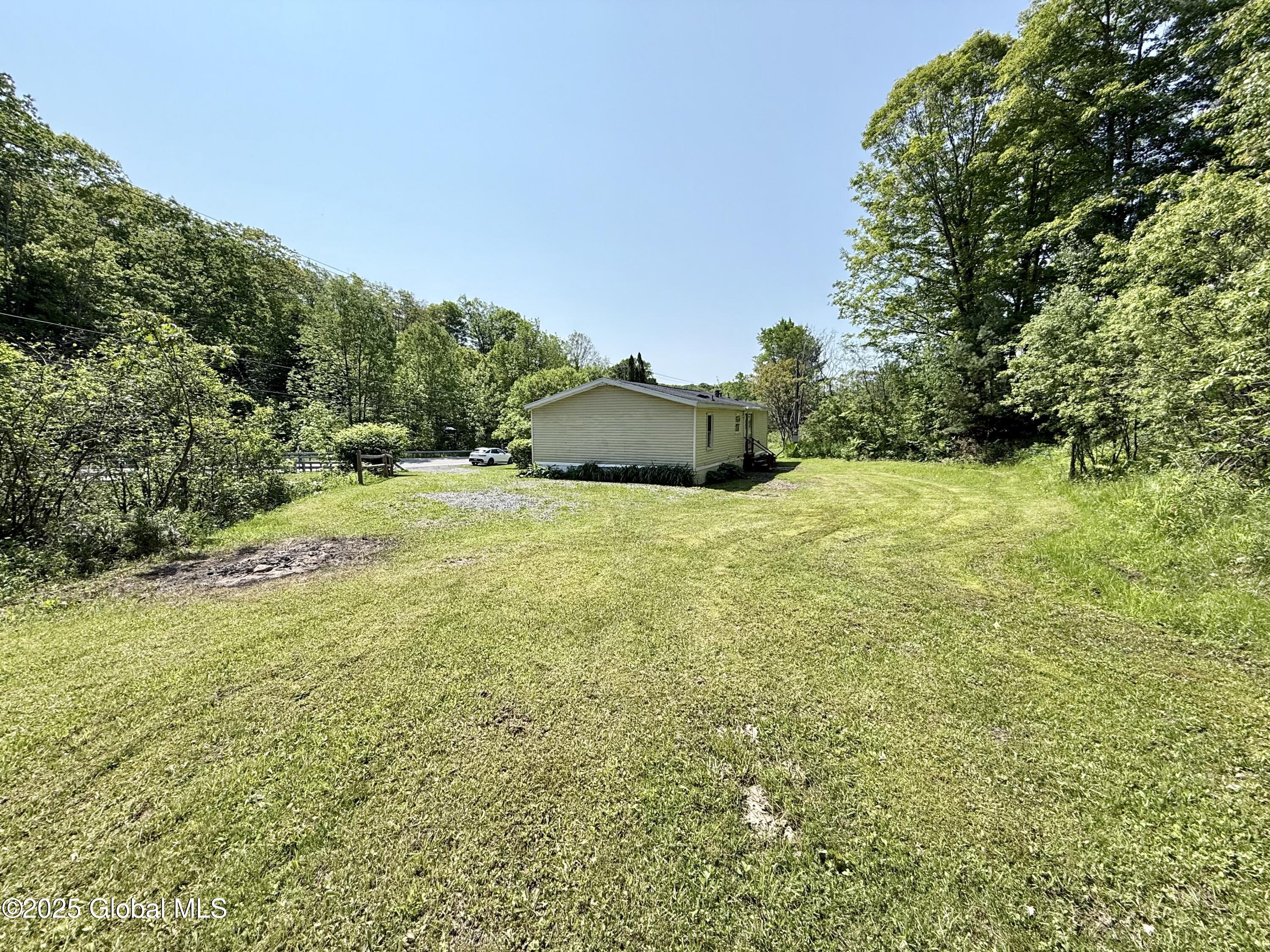 637 State Highway 309, Gloversville, New York image 8