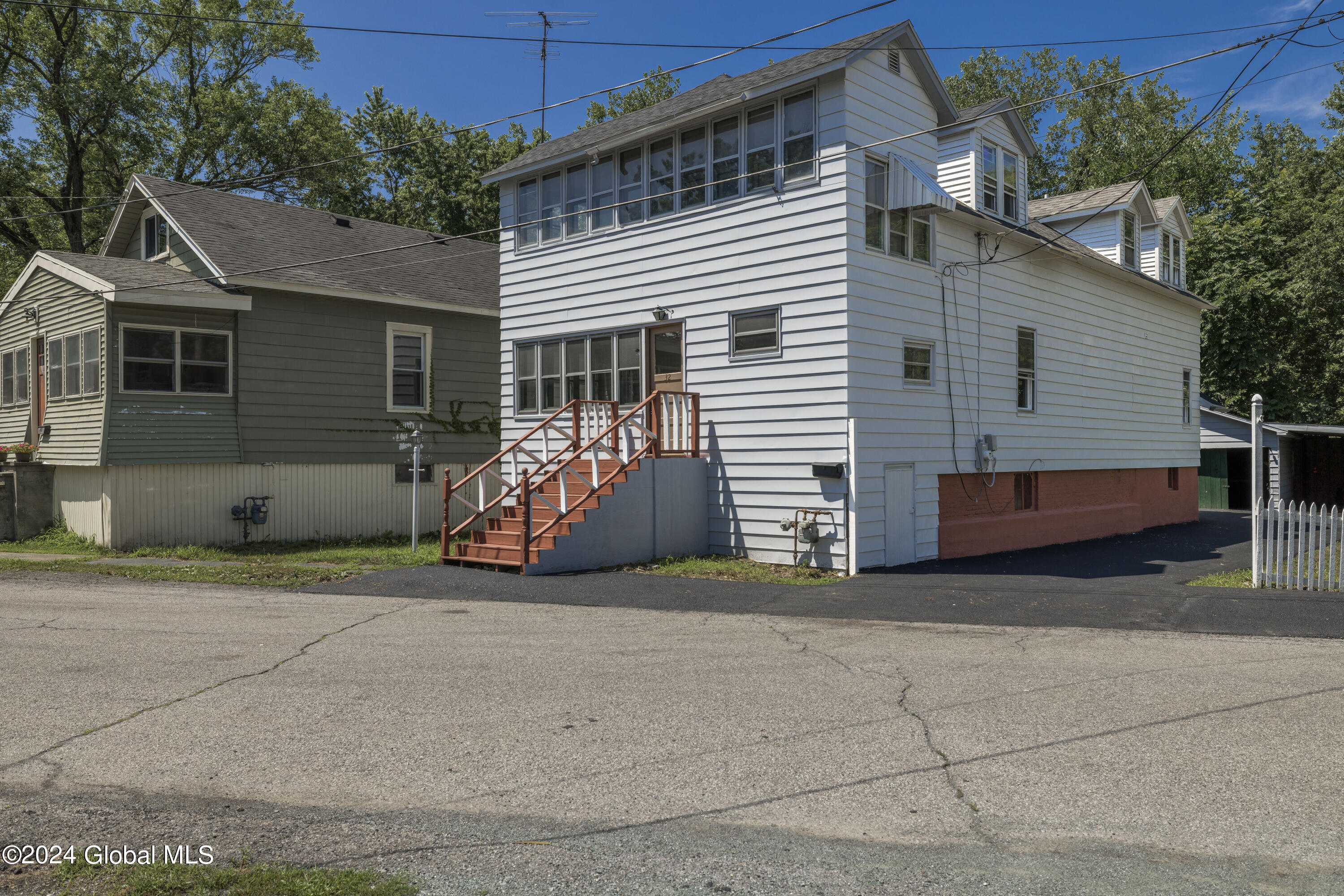 32 Lawrence Street, Watervliet, New York image 1