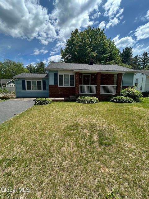 Homes For Rent - 17 Pinewood Road<br/> Guilderland, NY 12084