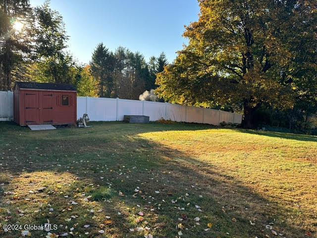 48 Fane Court, Troy, New York image 17