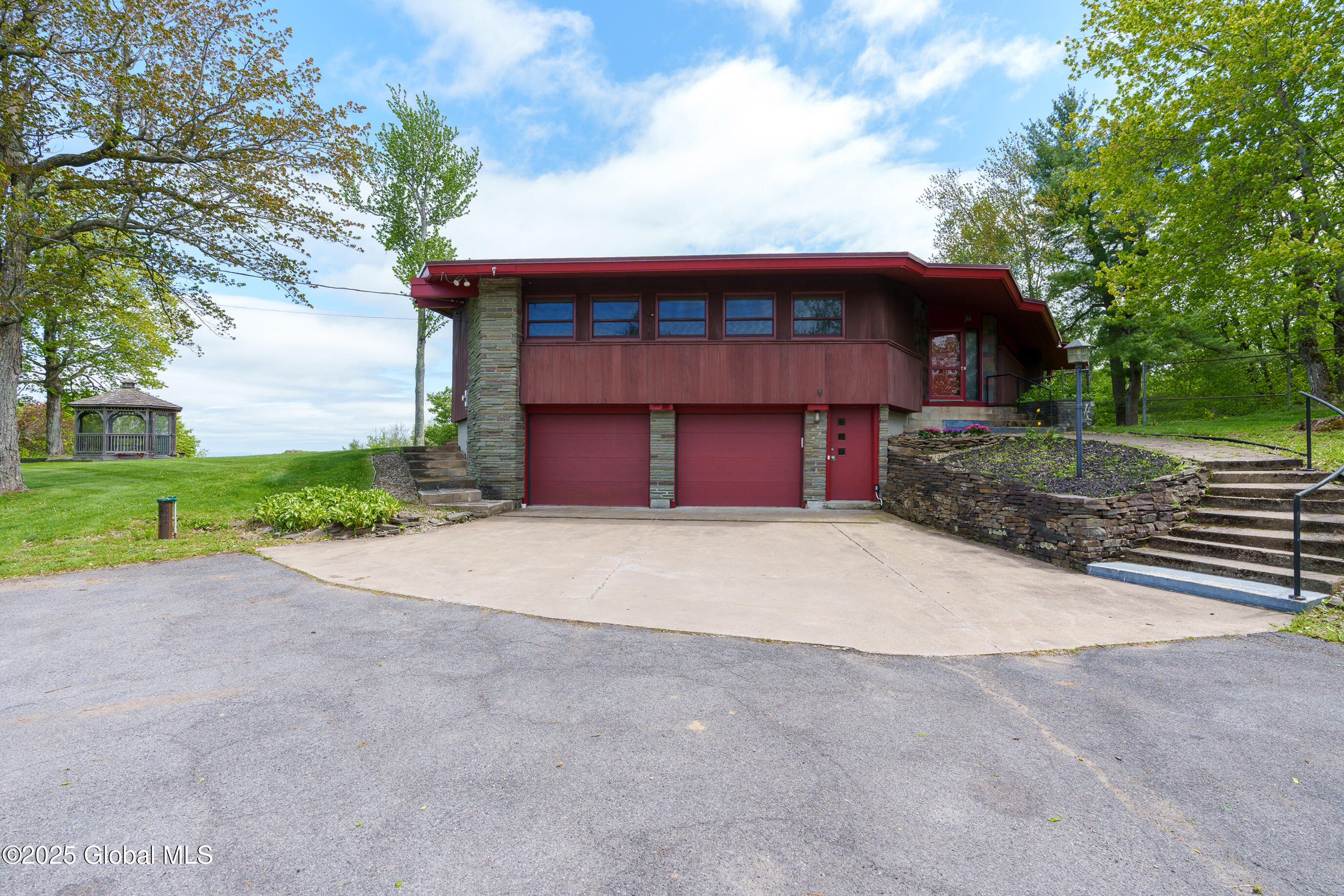 6563 Mariaville Road, Schenectady, New York image 2