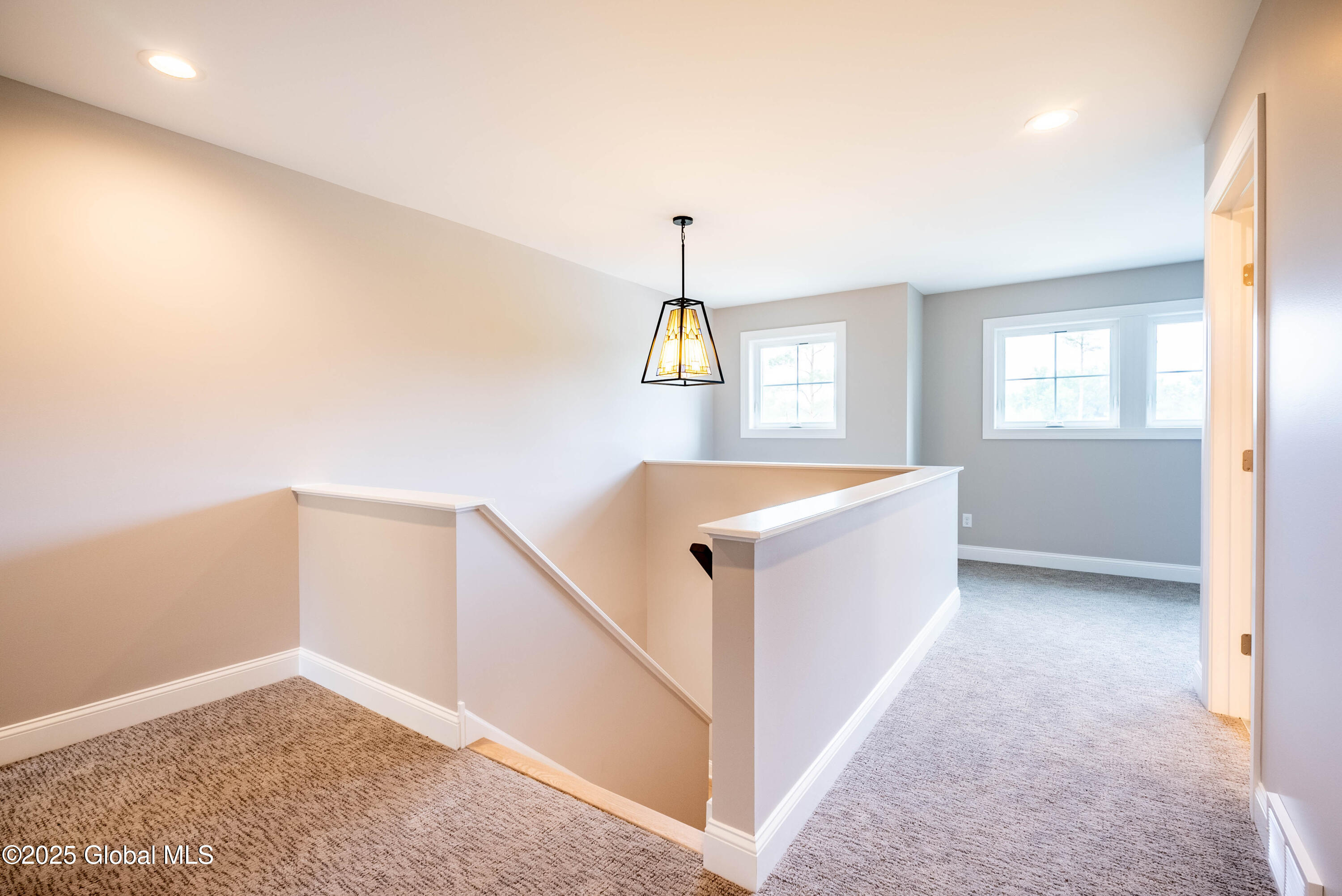 6 Royal Court, Cohoes, New York image 16