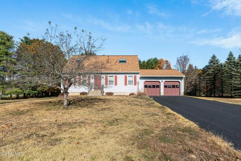 Photo of 5 Norland Court, Saratoga Springs, NY 12866 (MLS # 202528288) Photo of 5 Norland Court, Saratoga Springs, NY 12866 (MLS # 202528288)