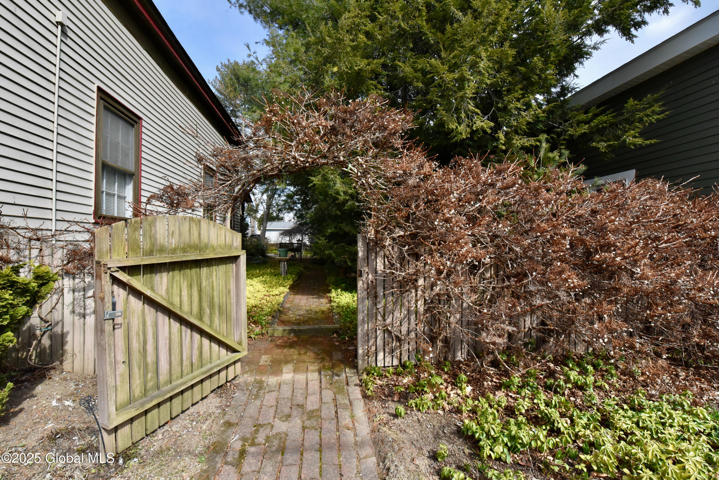 21 Andrews Street, Saratoga Springs, New York image 34