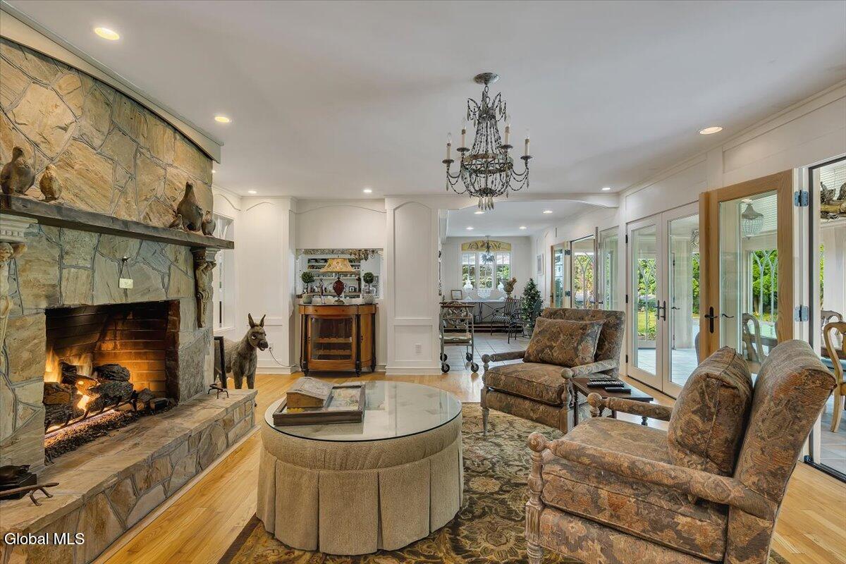 12 Hickory Hollow Road