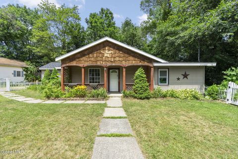 Photo of 31 Hidley Avenue, Wynantskill, NY 12198 (MLS # 202521532)